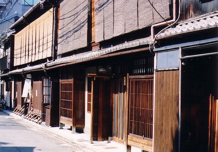 河原町通りと高瀬川を結ぶ路地