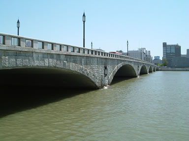 信濃川と萬代橋