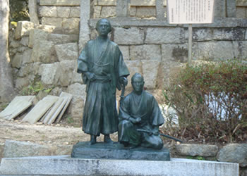 坂本龍馬 中岡慎太郎像