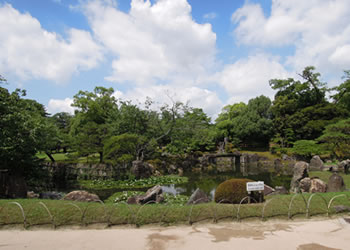 二の丸庭園